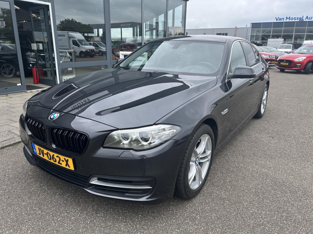 BMW 5 Serie 520i executive sportline|automaat|orgineel nl geleverd