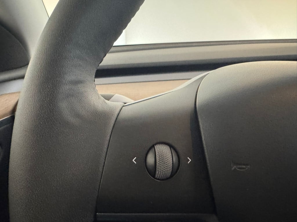 Tesla Model Y long range awd 75 kwh