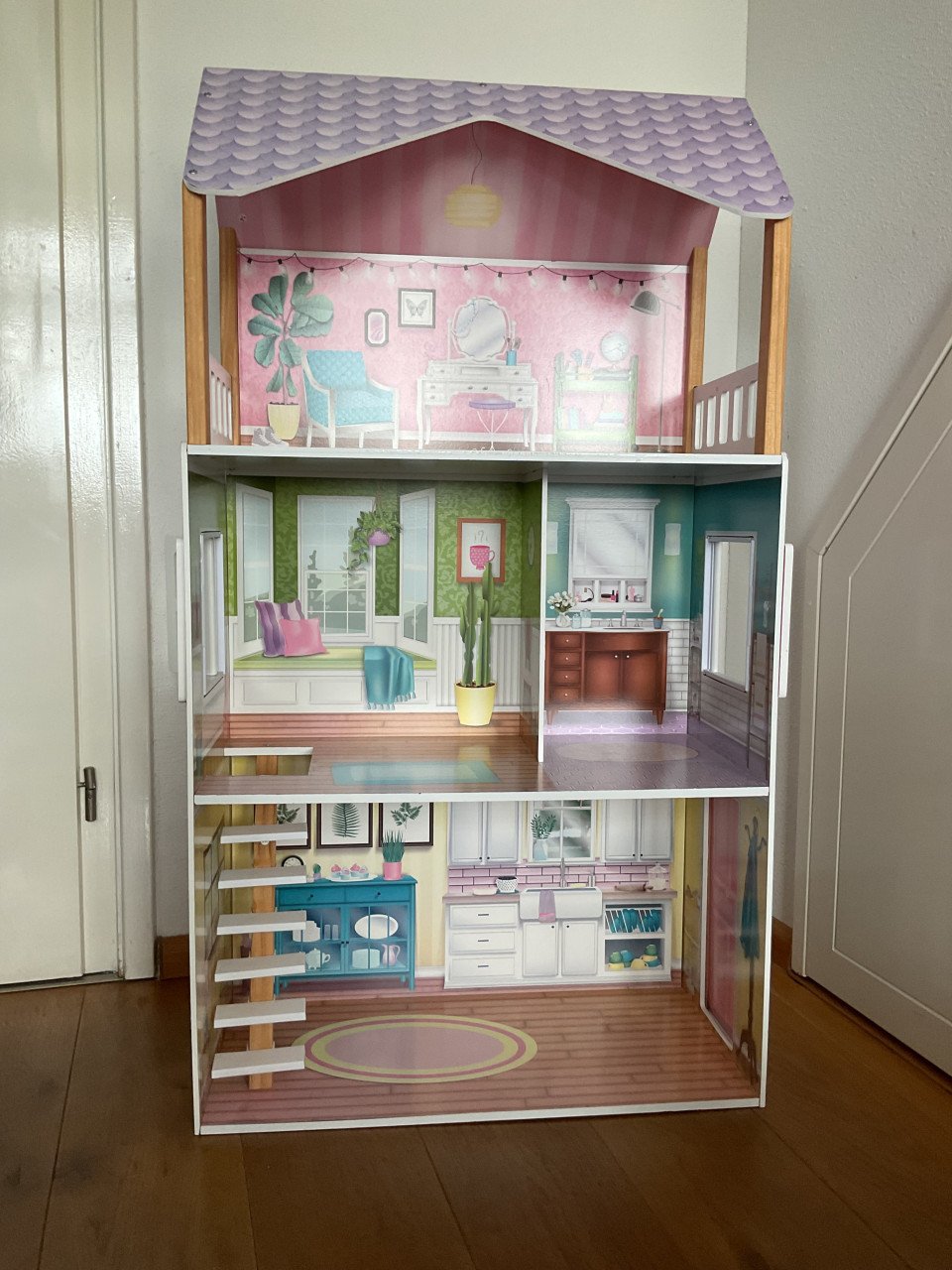 Mooi houten barbiehuis