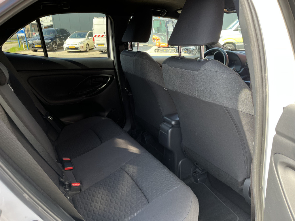 Toyota Yaris Cross 1.5 hybrid dynamic | camera | acc | carplay | keyless