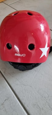 Nieuwe AGUS KINDERFIETS HELM