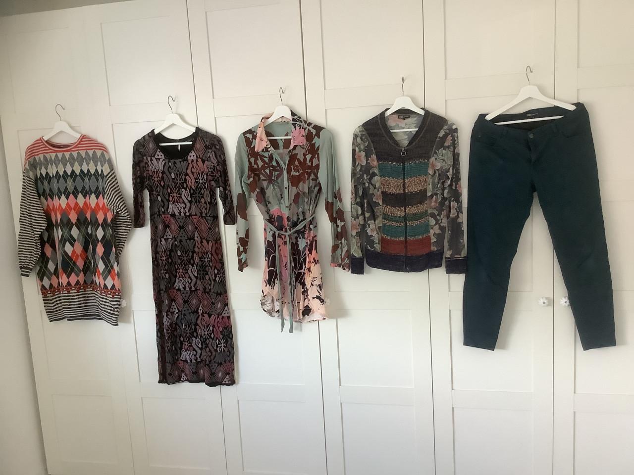 Didi Kleding: Tuniek, Jurk, Vest, Lange Trui, Broek - per stuk 4,-