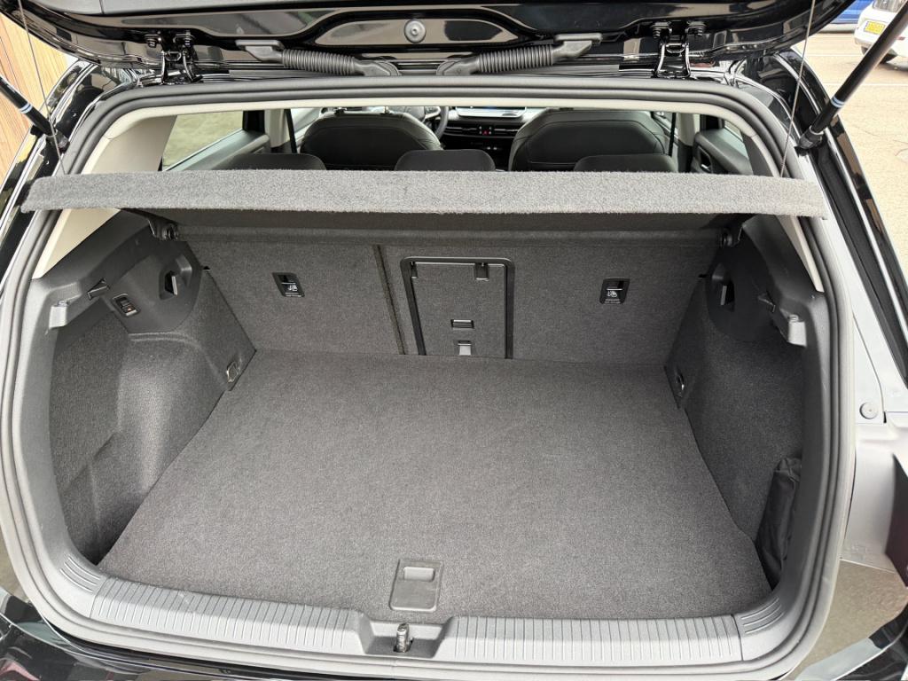 Volkswagen Golf 1.5 ehybrid style | trekhaak | camera | iq light | head up 