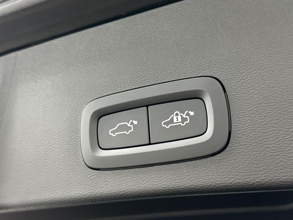 Volvo XC40 t4 211pk recharge plus dark| adap.cruise| trekhaak| camera| elek