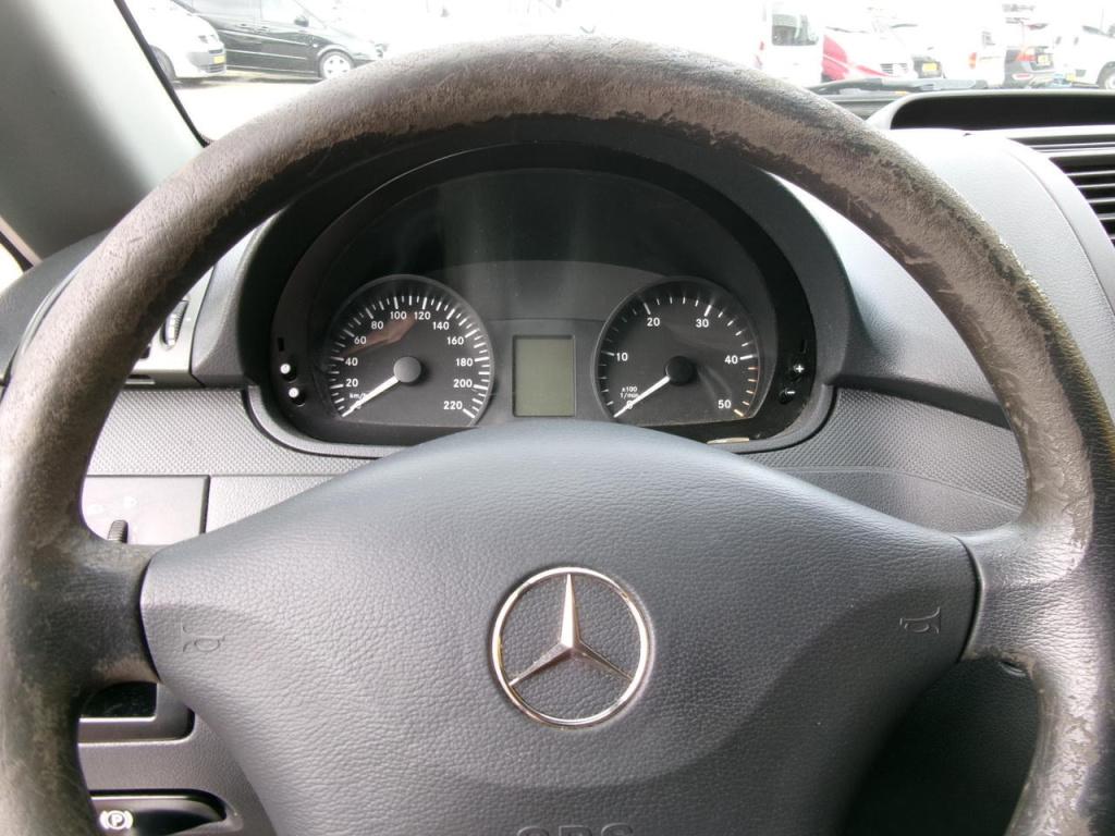 Mercedes-Benz Vito 2.2 cdi 9-persoons personenbus ( export ?? )