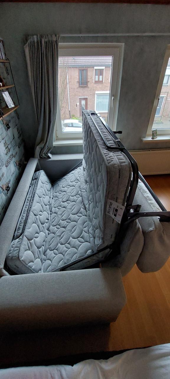 Mooie degeijke Slaapbank te koop