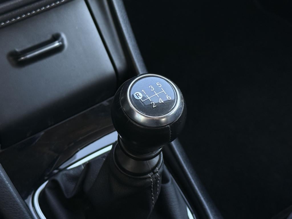 Toyota Auris 1.2 t | cruise | stoelverwarming | lane assist | bluetooth | n