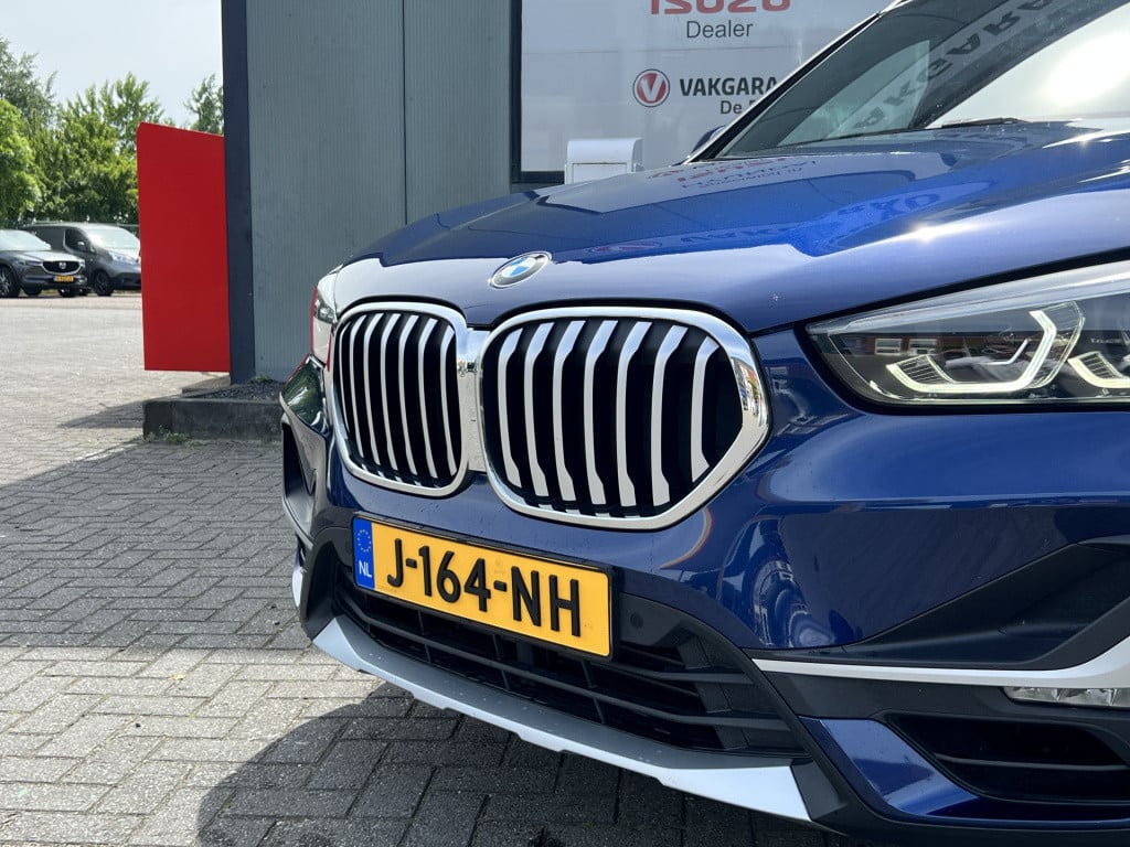 BMW X1 sdrive18i high executive - xline | leder | panorama | sportstoel | n