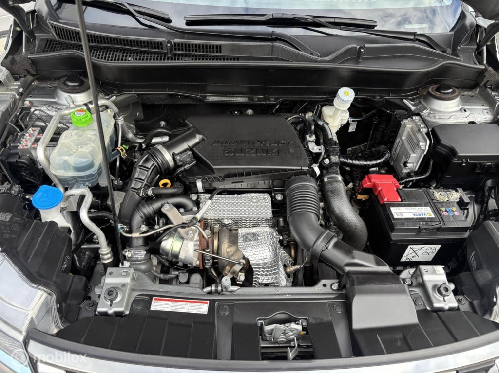 Suzuki Vitara 1.4 boosterjet style smart hybrid