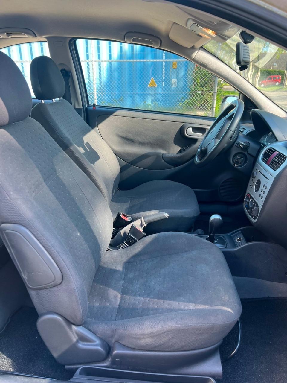 Opel Corsa 1.4-16V Enjoy 114.660KM Automaat