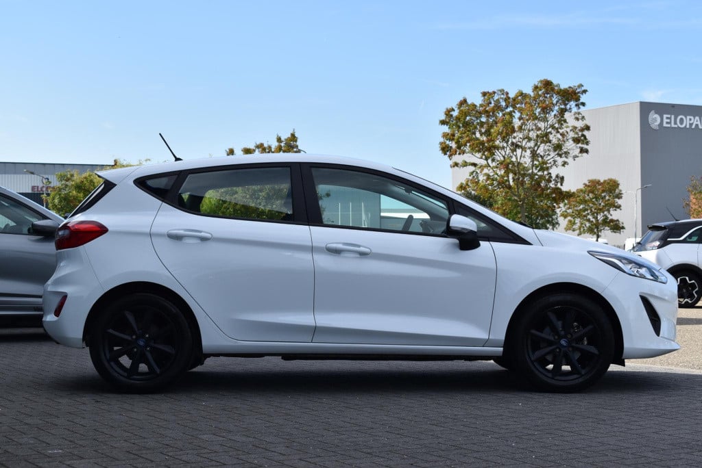 Ford Fiesta 1.1 trend | navigatie | airco | lmv 16" | apple carplay/android