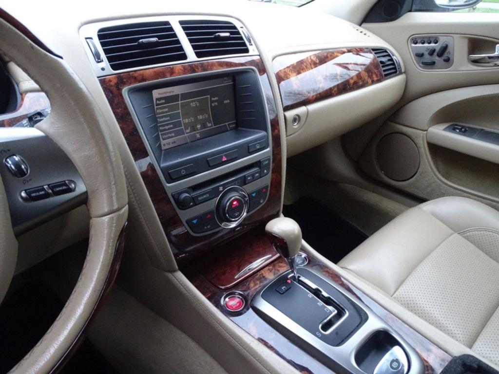 Jaguar Xk 4.2 v8 coupé youngtimer | memory | stuur-&stoelverwarming