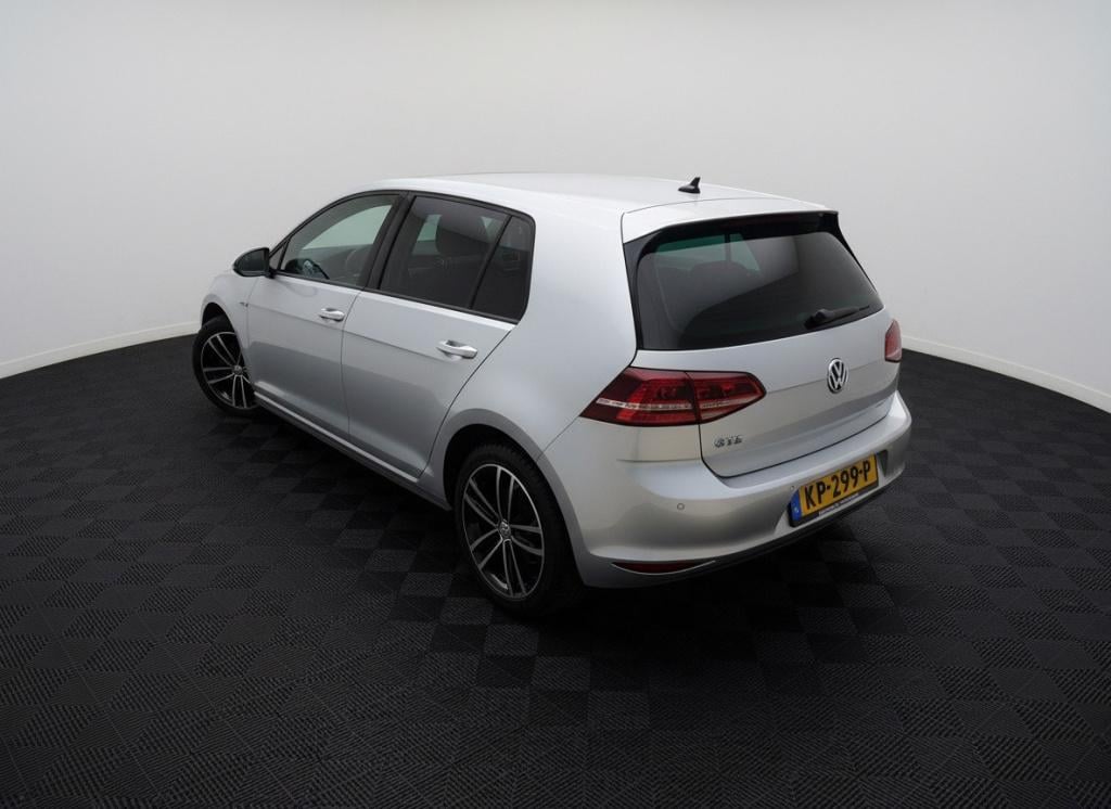 Volkswagen Golf 1.4 tsi gte connected series