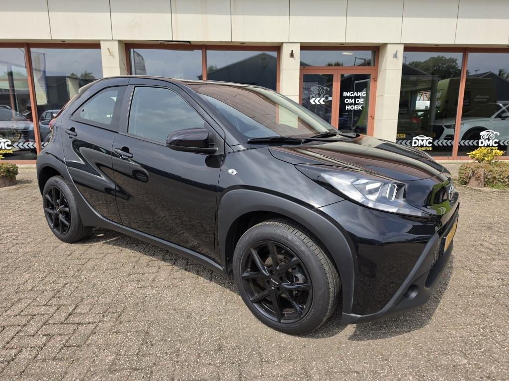 Toyota Aygo x 1.0 vvt-i mt play | adap cruise contr| nap | nieuwe velgen & 