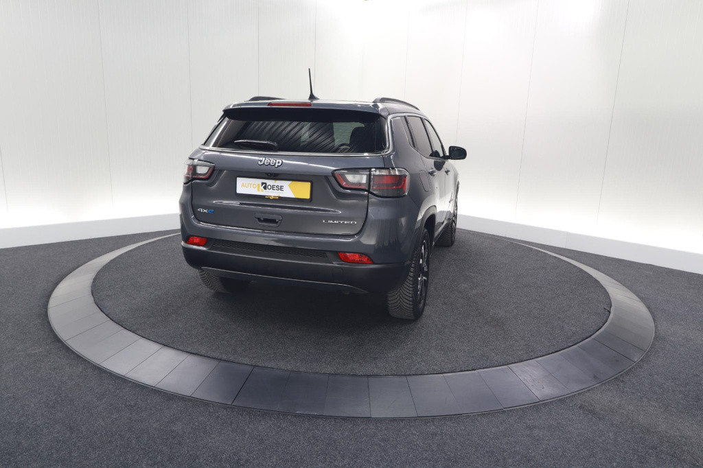Jeep Compass 4xe 190 plug-in hybrid electric night eagle | camera | apple c