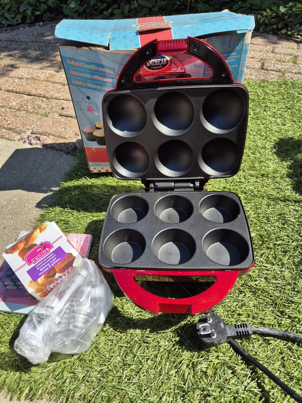 Cup cake maker