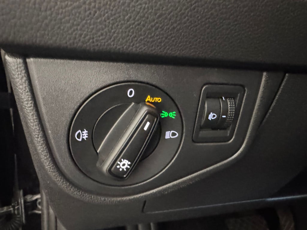 Volkswagen Polo 1.0 tsi life business