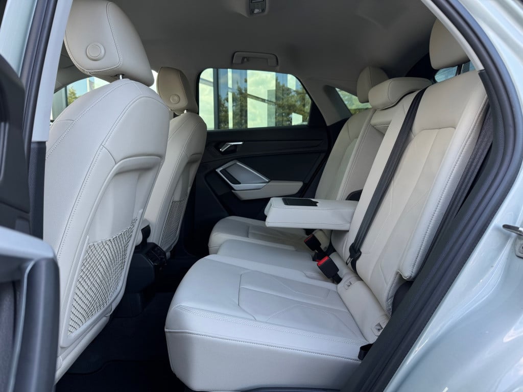 Audi Q3 sportback 35 tfsi pro line * leder * keyless * 360 camera * stoelve