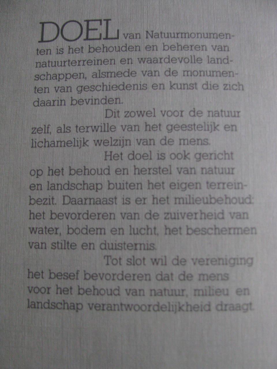 Handboek van Natuurmonumenten.