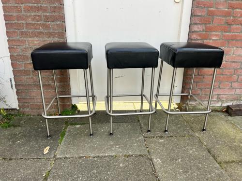 3 barkrukken