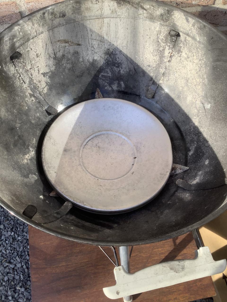 BBQ van Weber. Rond ca 45cm.