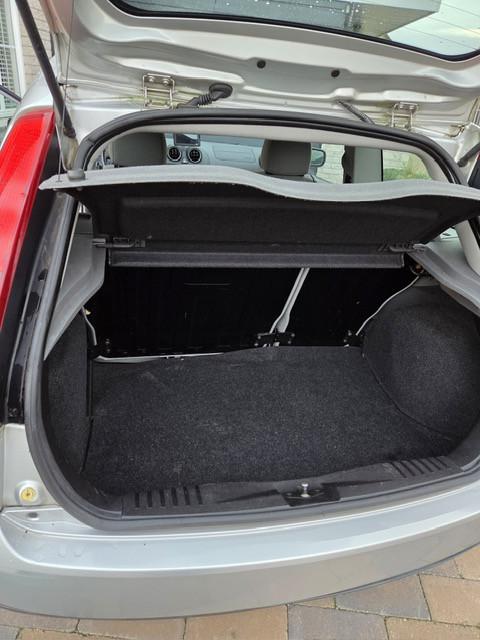 Ford Fiësta 1.25 16V 3DR 2004 Grijs