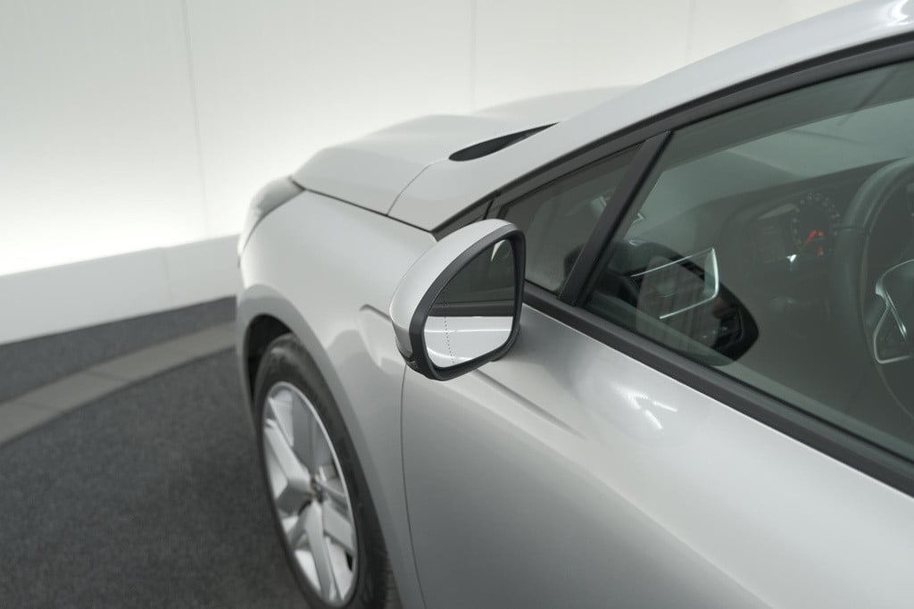 Renault Clio tce 90 zen | navigatie | elektrische ramen | apple carplay