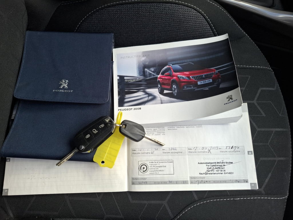 Peugeot 2008 suv 110 blue lion navi/lmv/park