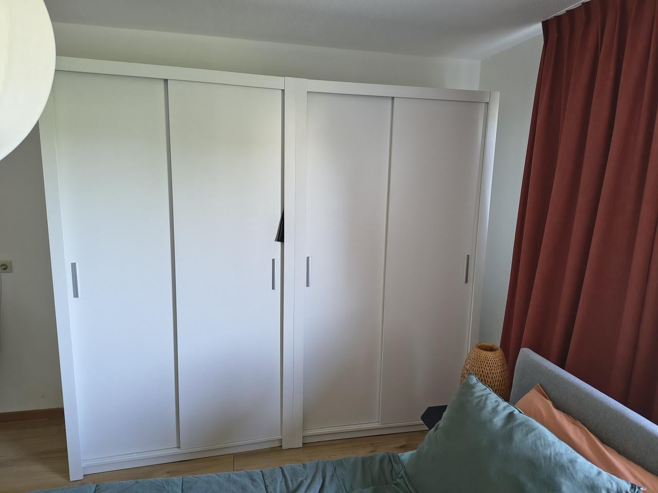 Serie van 3 kledingkasten