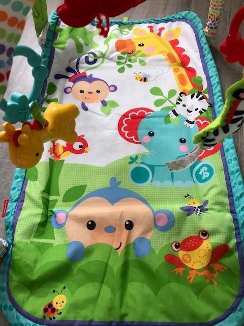 Kleurig kinderkleed met bogen en leuke & leerzame accessoires!