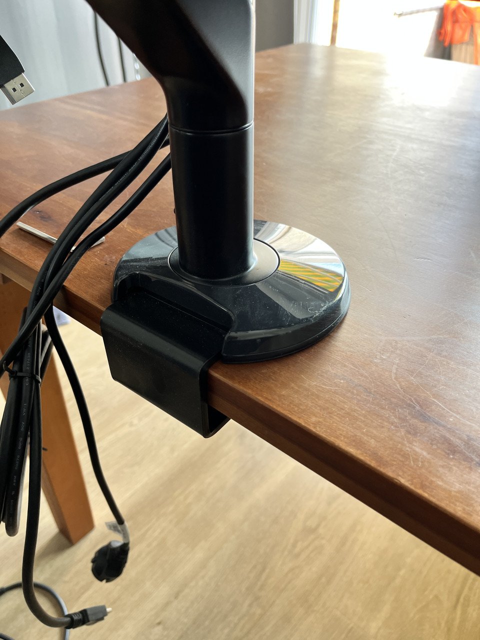 Lenovo Thinkvision (2x) + docking station + monitorarm 2V
