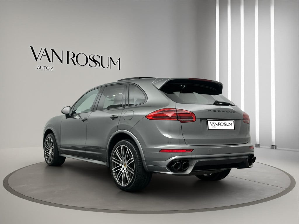 Porsche Cayenne 3.0 s e-hybrid panorama bose luchtvering trekhaak