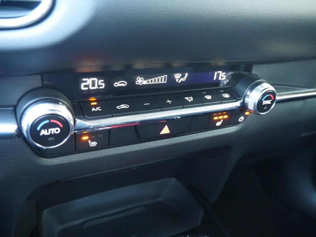 Mazda Cx-30 2.0 e-skyactiv-x m hybrid exclusive-line|trekhaak|rijklaar