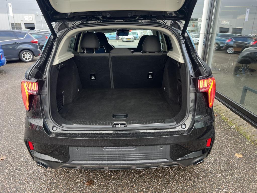 Lynk & Co 01 1.5 261pk plug in hybrid , pano dak , 360gr camera , adaptive 