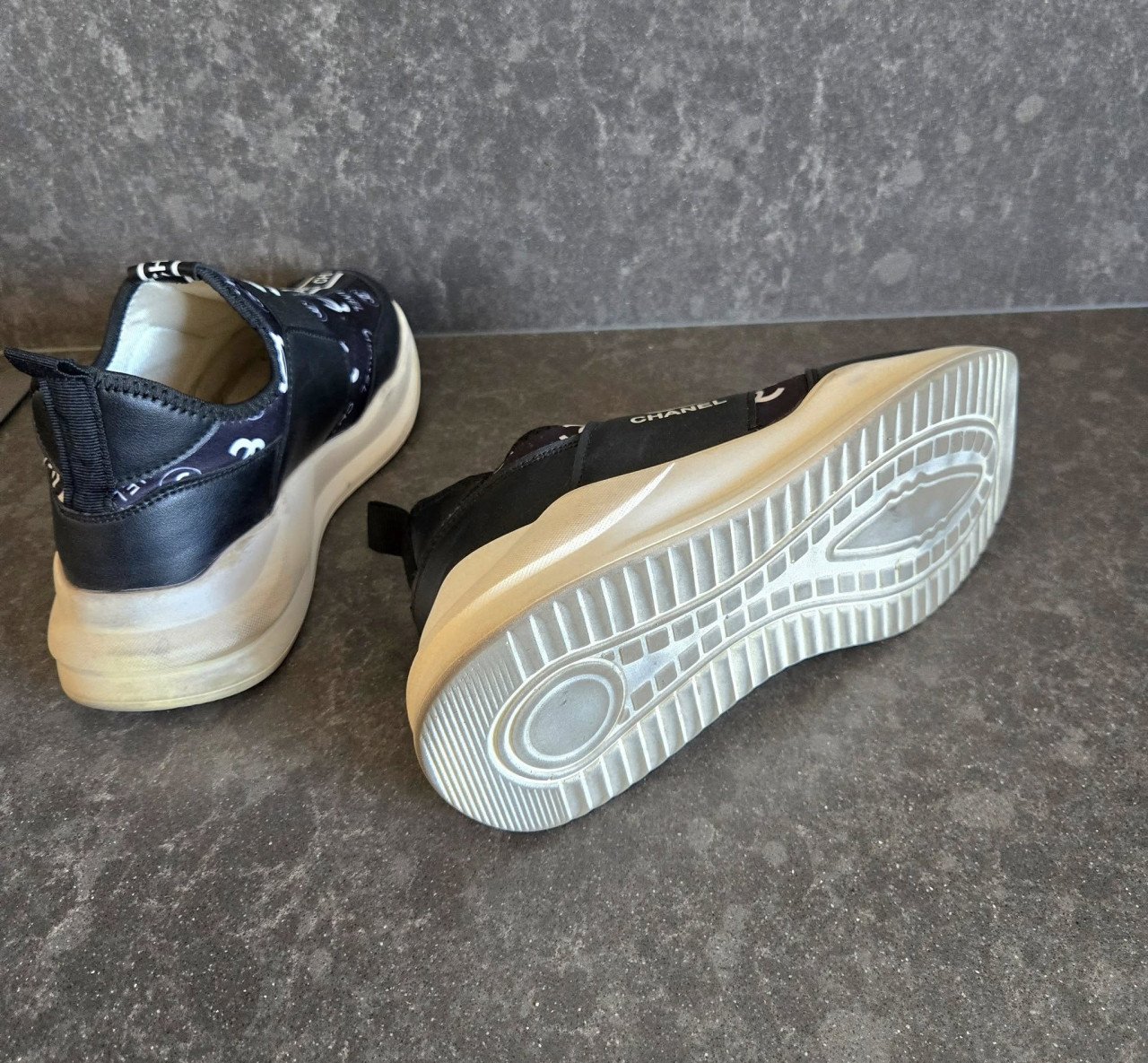 Sneakers merk logo zwart/wit