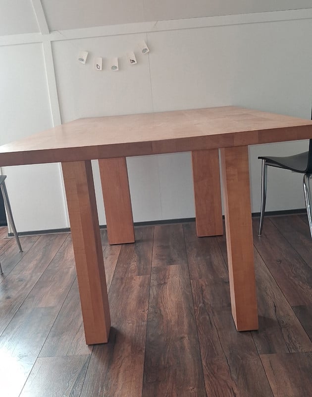 Eetkamertafel