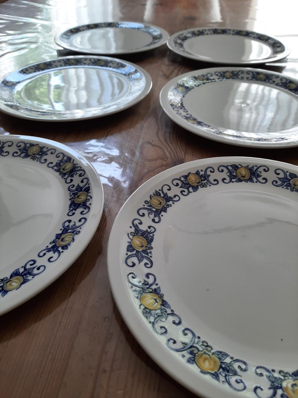 VILLEROY & BOCH , CADIC - 6 ONTBIJTBORDJES - DIA 20,2 CM