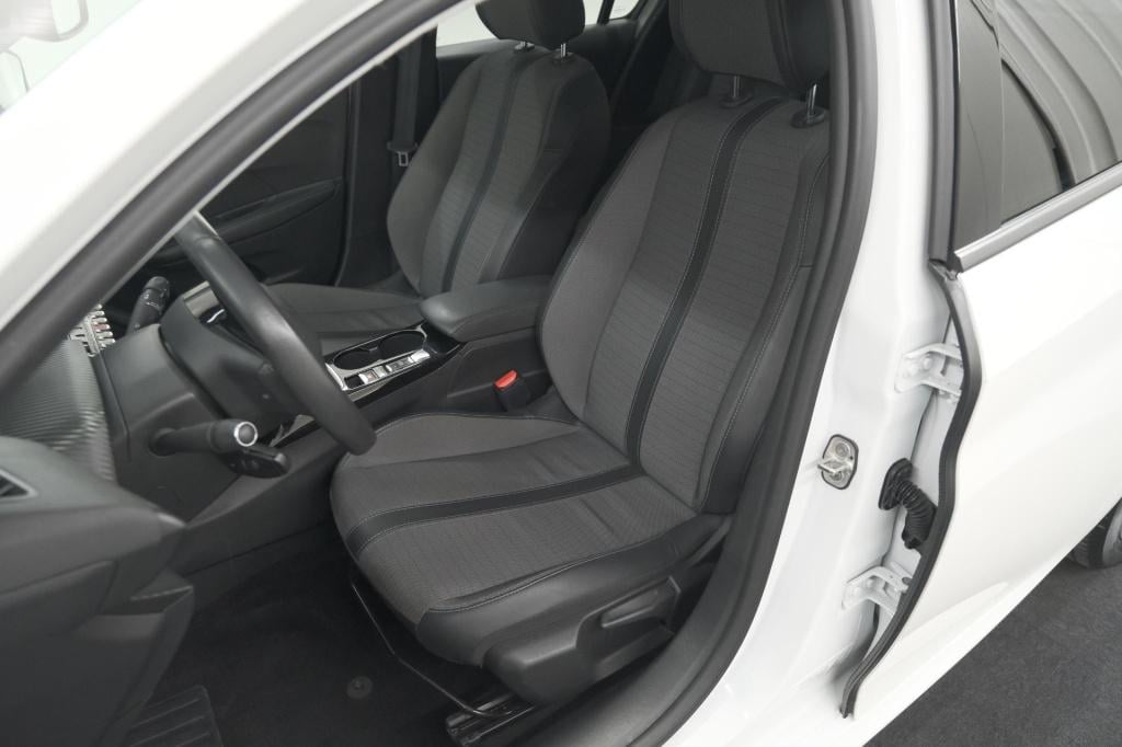 Peugeot 208 puretech 100 allure | camera | apple carplay | parkeersensoren 