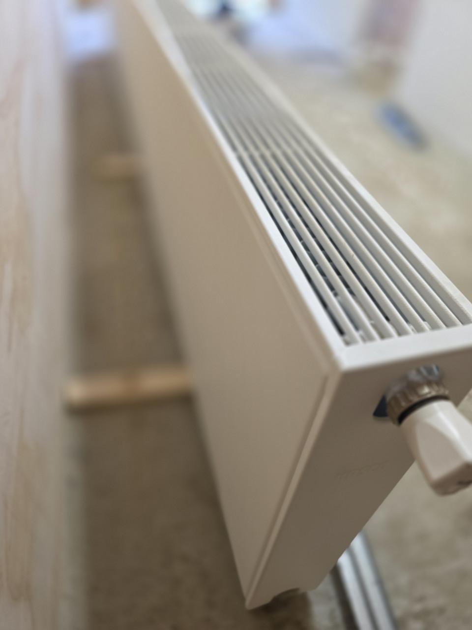 Design radiatoren Vasco, 1 verticaal en 1 horizontaal