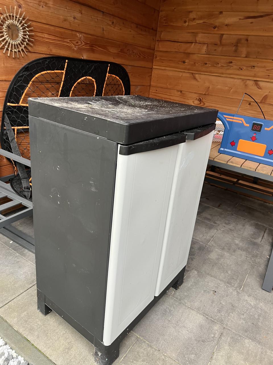 Gratis (tuin/ schuur) op bergkast