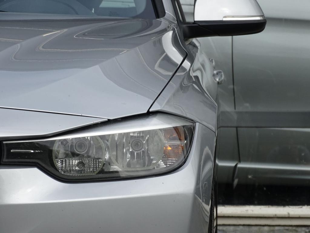 BMW 3-serie 320i executive automaat | 18" | afn. trekhaak | bluetooth