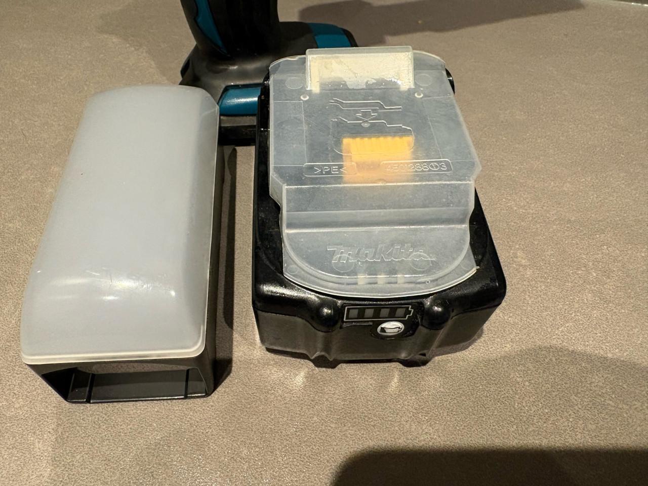 Makita led lamp met 5,0Ah zgan!