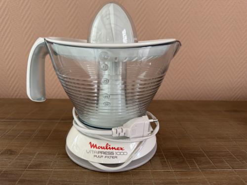 Moulinex VitaPress 1000 (sap juicer)