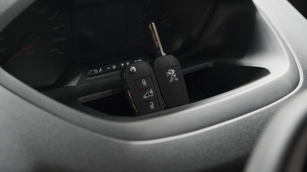 Peugeot Partner 1.5 bluehdi 100 s&s l1 | trekhaak | camera | apple carplay 