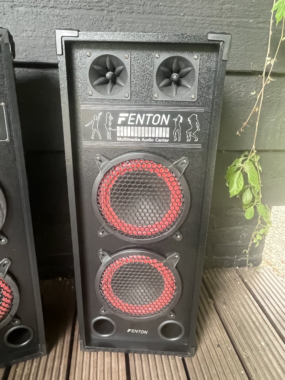 2 partyspeakers / disco boxen met ingebouwde versterker
