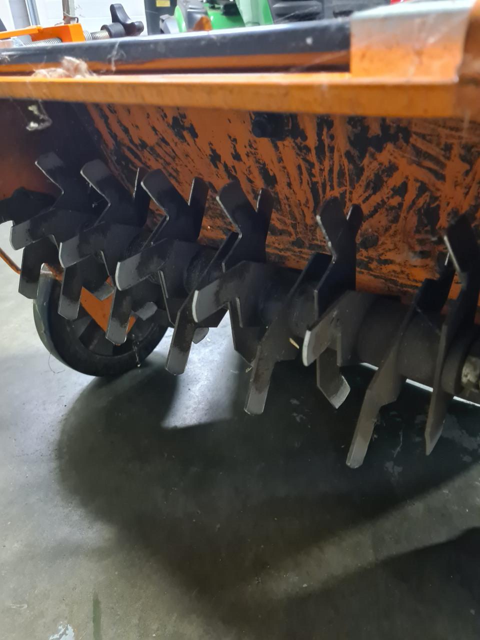 Elite profi vertikuteer machine 50 cm breed / honda motor