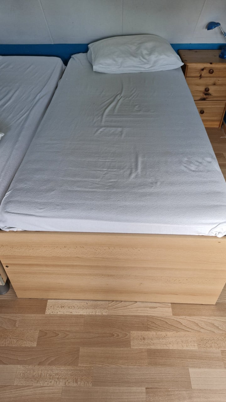 GRATIS twee 1-persoonsbedden