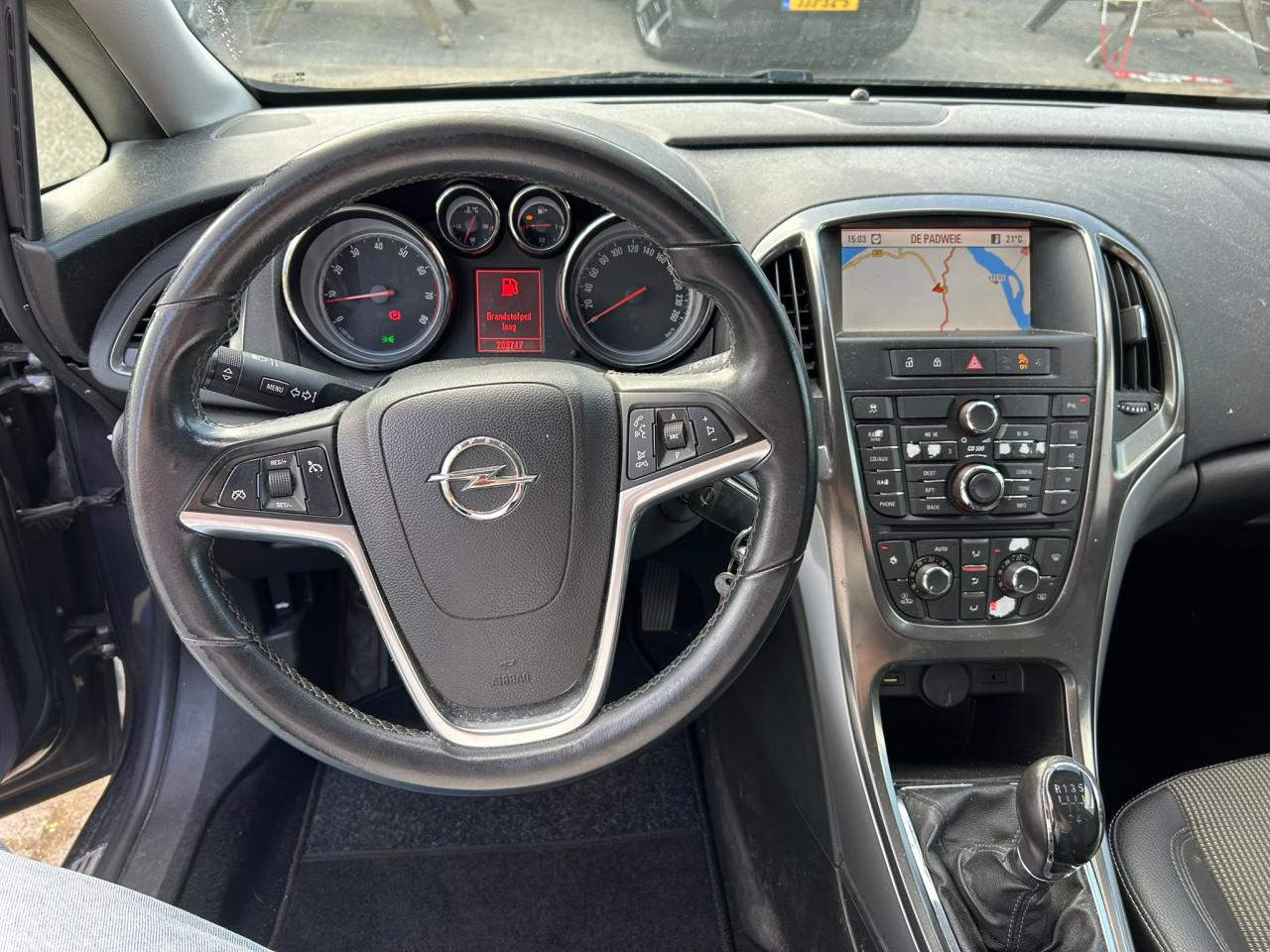 Opel Astra 1.6 Cosmo Executive Airco/Navi/PDC/Cruise/19" LM/Lange APK
