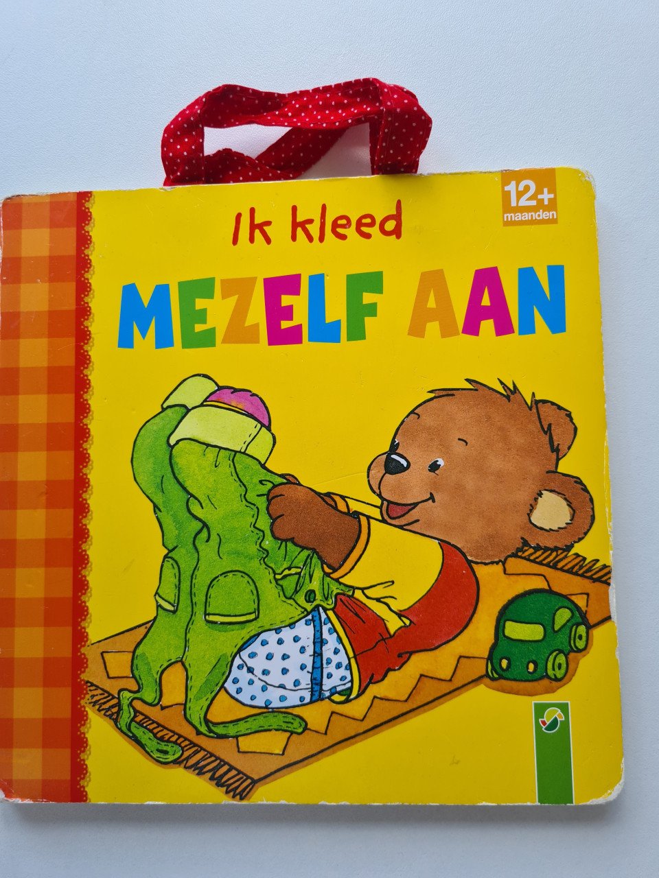 3 voorleesboekjes,  dieren, zelf aankleden en clown samen €2,50