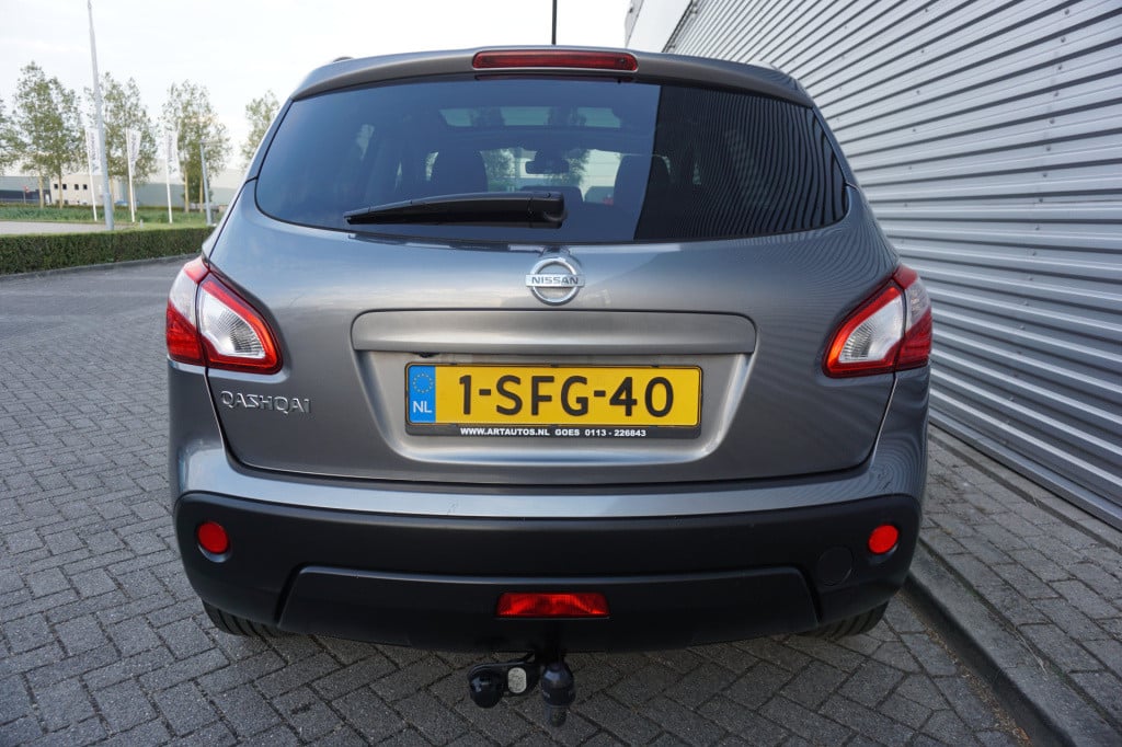 Nissan Qashqai 1.6 360 airco / navi / camera / cruise / elektr. ramen / lm 